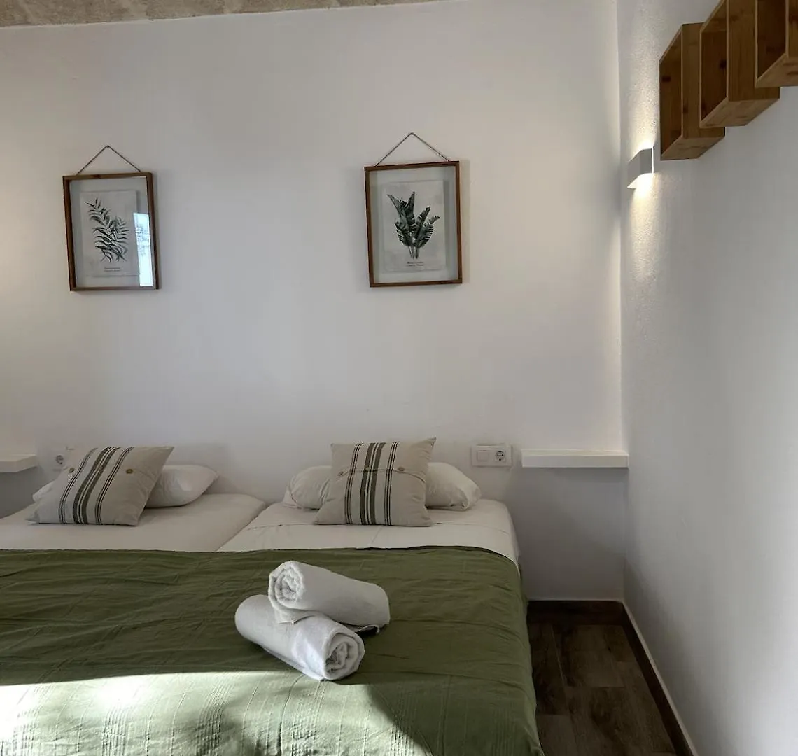 Apartamentos Islanders Cala en Forcat